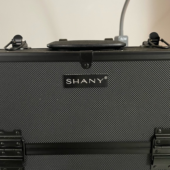 Make up mobile case - Picture 3 of 7